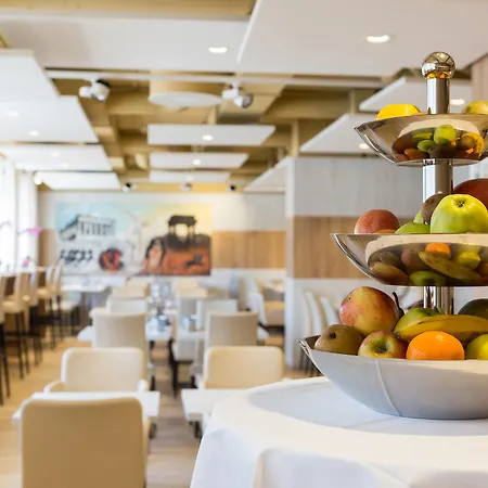 Continental Hotell 4*