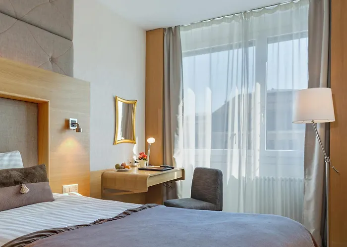 Ξενοδοχείο Continental 4*