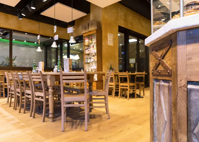 كونتيننتال 4*